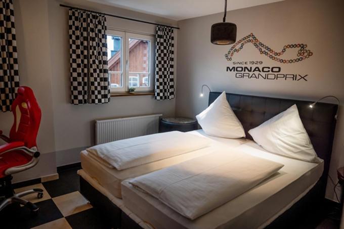 Motorworld Inn Warthausen Екстер'єр фото