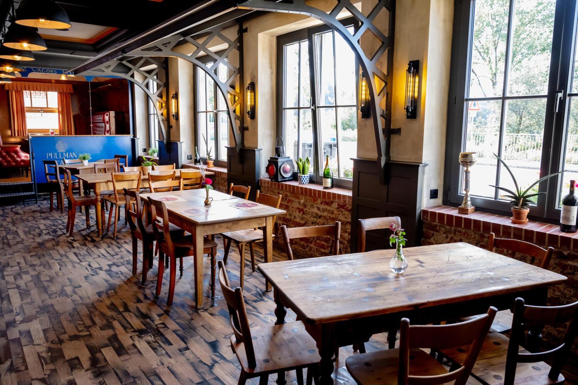 Motorworld Inn Warthausen Екстер'єр фото