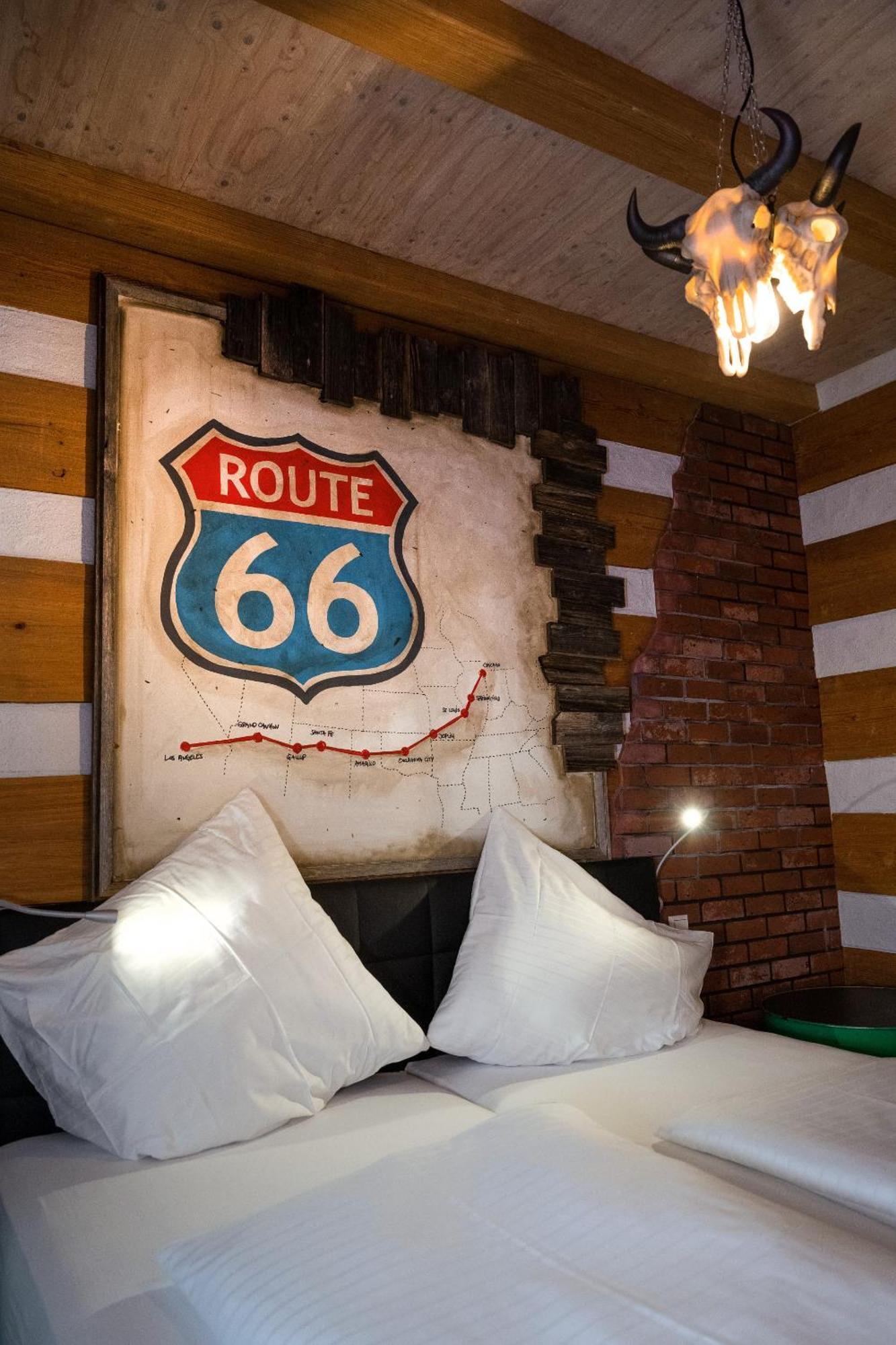 Motorworld Inn Warthausen Екстер'єр фото