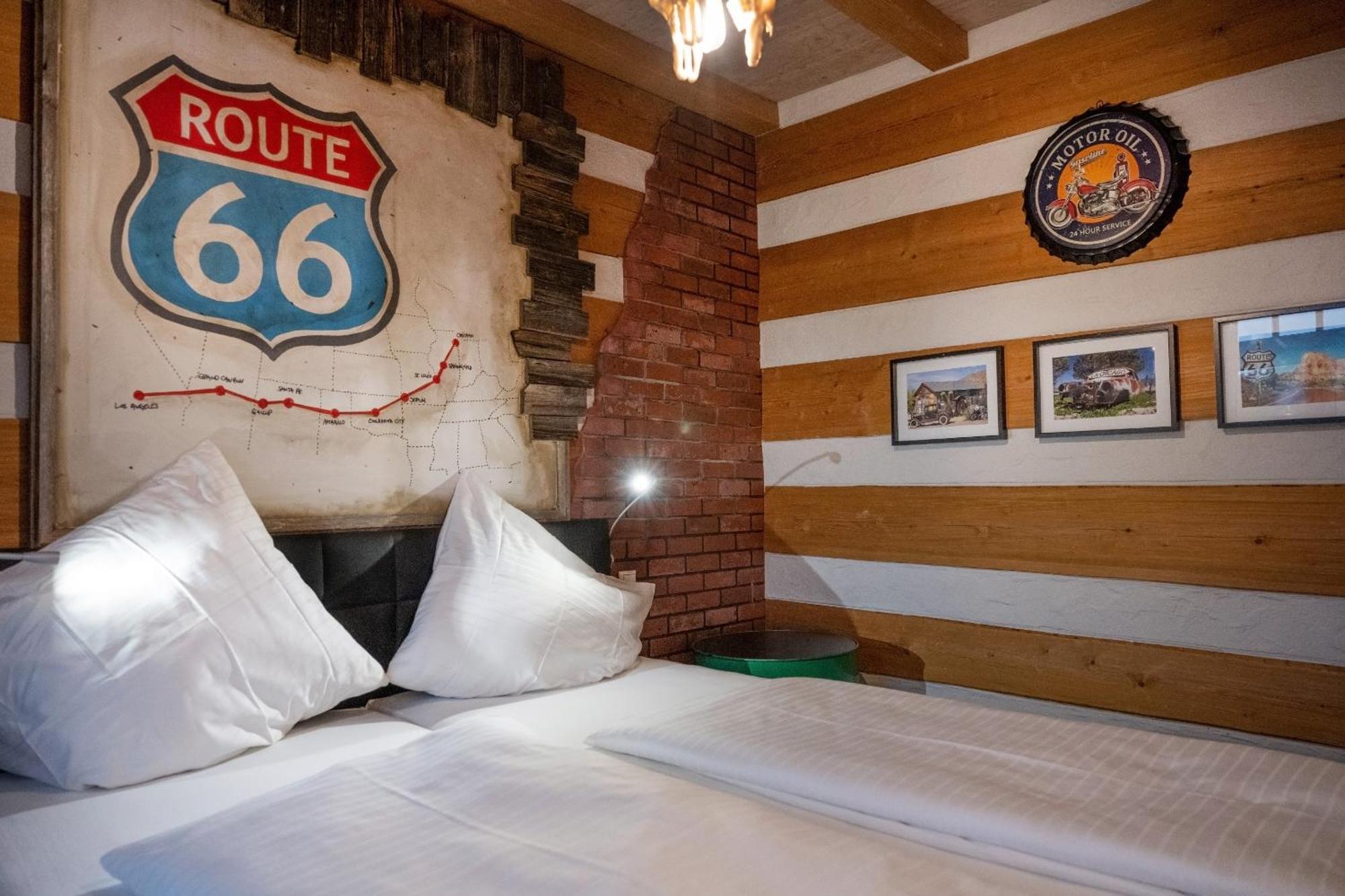 Motorworld Inn Warthausen Екстер'єр фото