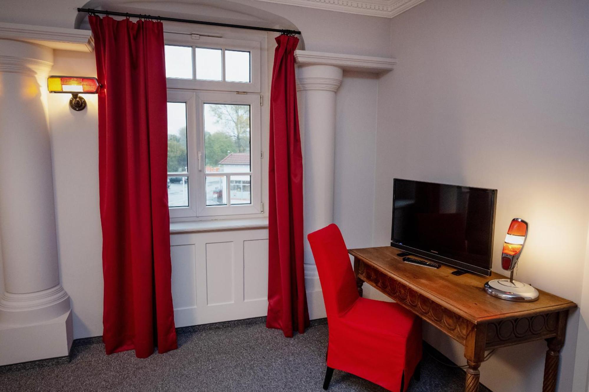 Motorworld Inn Warthausen Екстер'єр фото