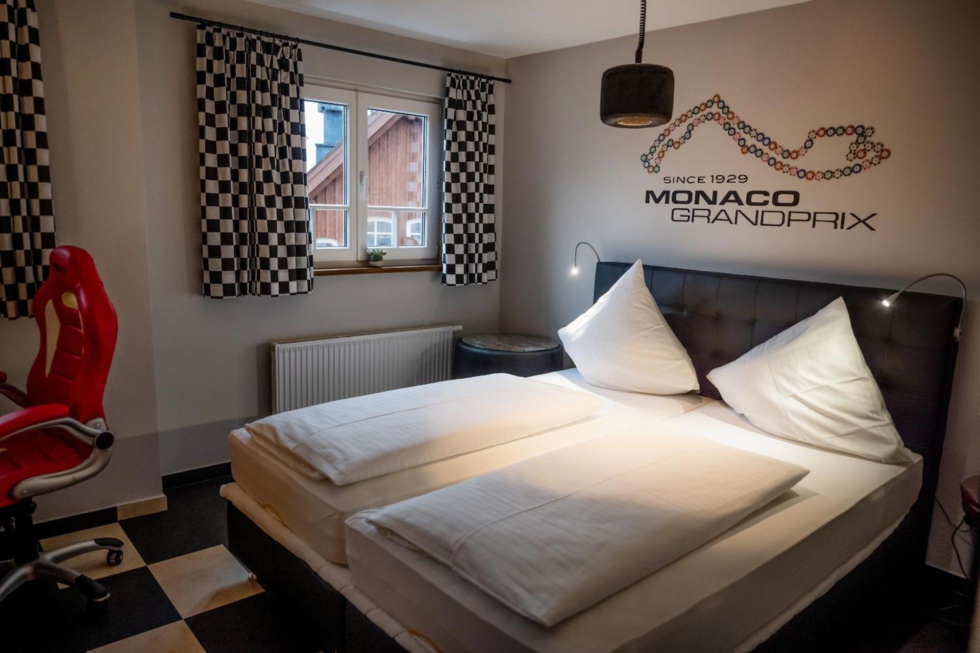 Motorworld Inn Warthausen Екстер'єр фото