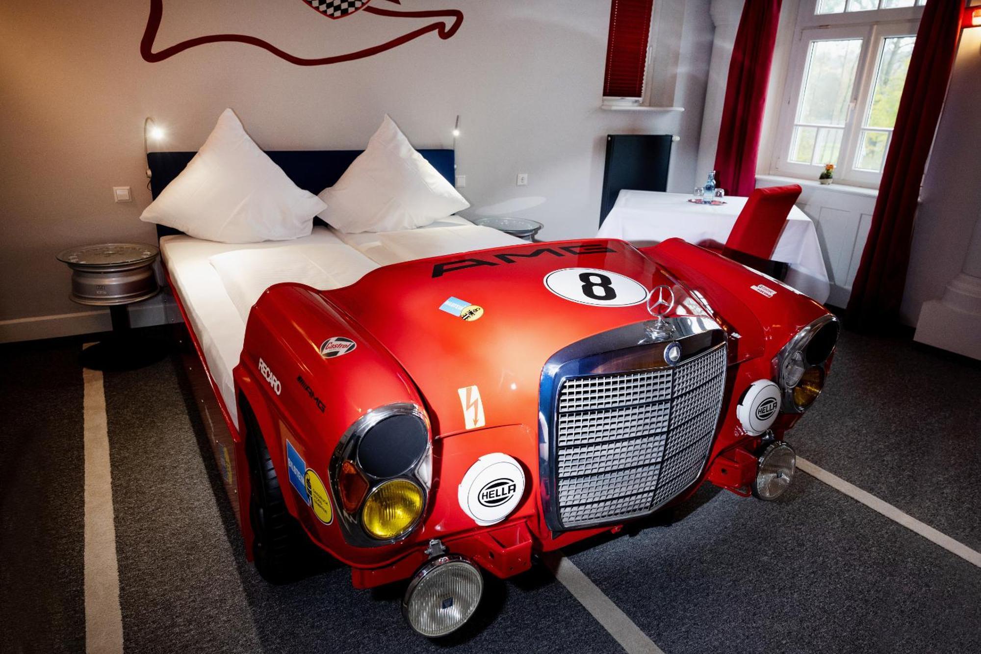 Motorworld Inn Warthausen Екстер'єр фото
