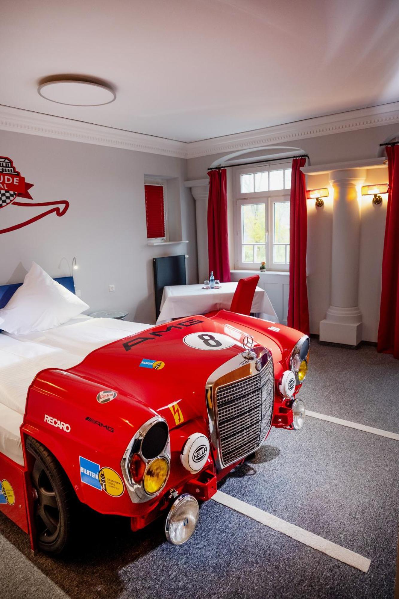 Motorworld Inn Warthausen Екстер'єр фото
