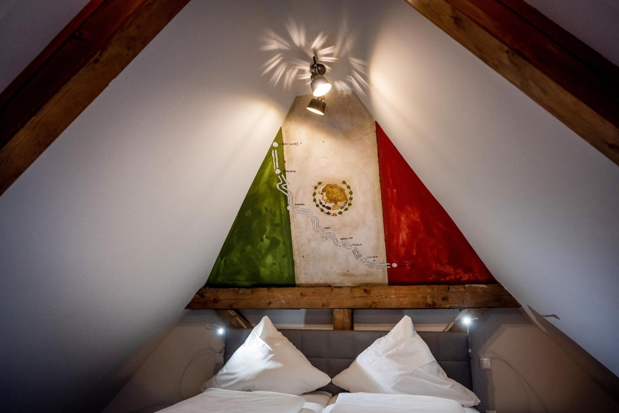 Motorworld Inn Warthausen Екстер'єр фото